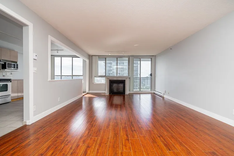 1501 555 AUSTIN AVENUE - photo 2 of 25