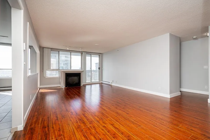 1501 555 AUSTIN AVENUE - photo 3 of 25