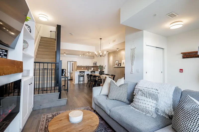 2751 SPRING STREET - photo 4 of 25