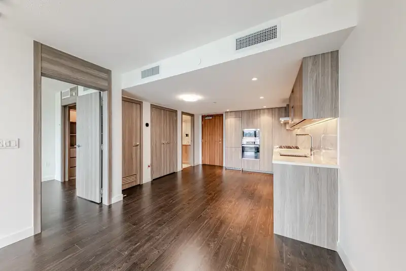 1005 8555 CAPSTAN WAY - photo 2 of 31