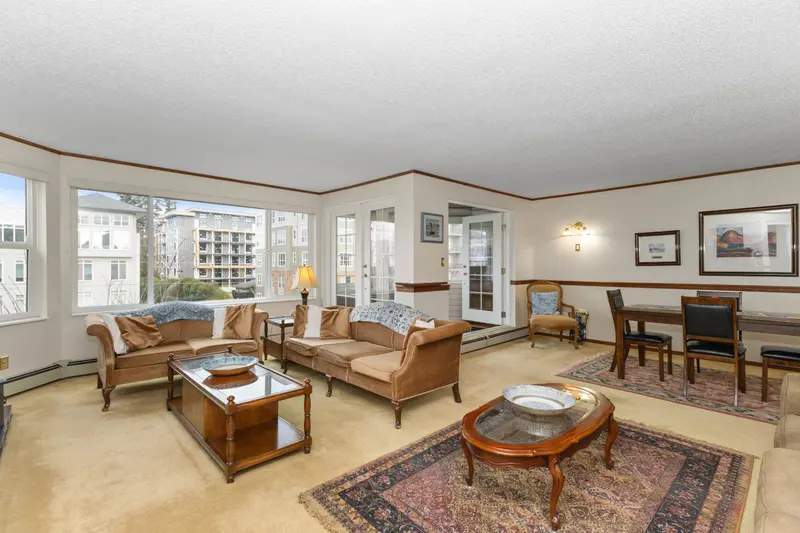 302 32098 GEORGE FERGUSON WAY - photo 1 of 25