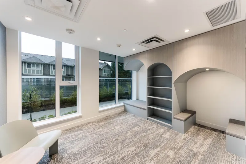 1009 5685 HALLEY AVENUE - photo 4 of 25