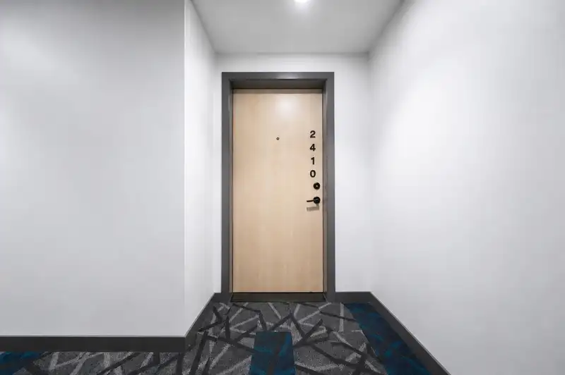 2410 10448 UNIVERSITY DRIVE - photo 3 of 38