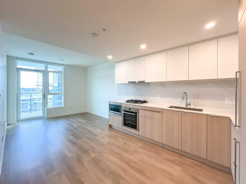 2208 308 ALDERSON AVENUE - photo 2 of 17