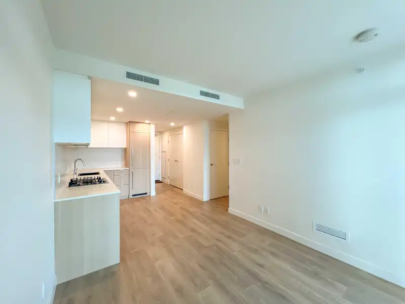 2208 308 ALDERSON AVENUE - photo 3 of 17