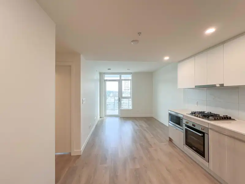 2208 308 ALDERSON AVENUE - photo 4 of 17