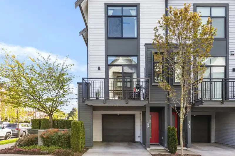 102 17568 57A AVENUE - photo 2 of 31