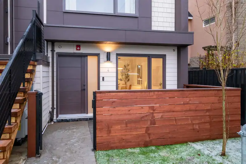 4 2667 E PENDER STREET - photo 4 of 20
