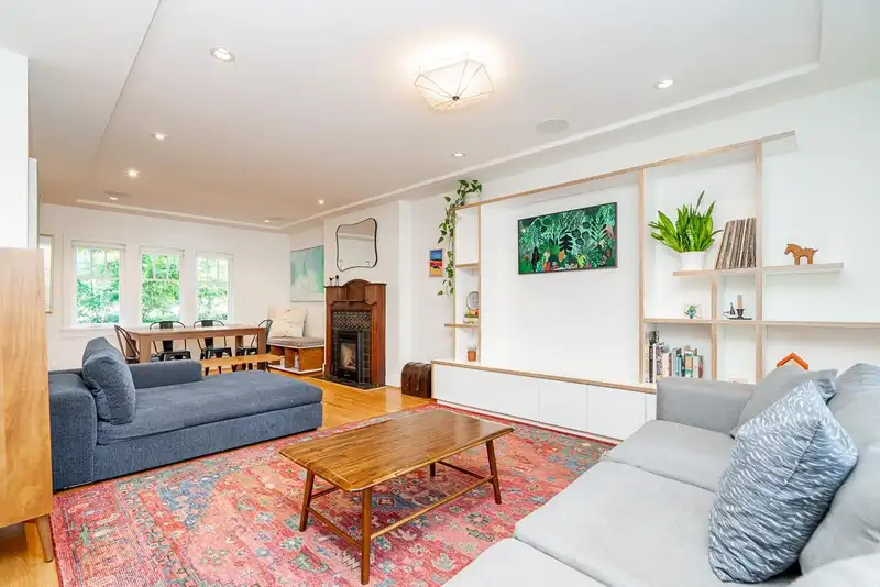 3676 ST. CATHERINES STREET - photo 2 of 38