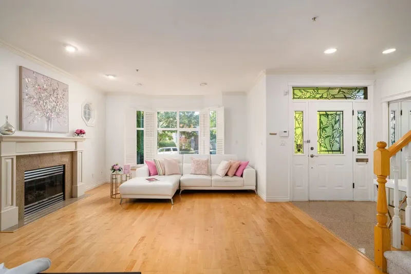 2818 W 19TH AVENUE - photo 4 of 25