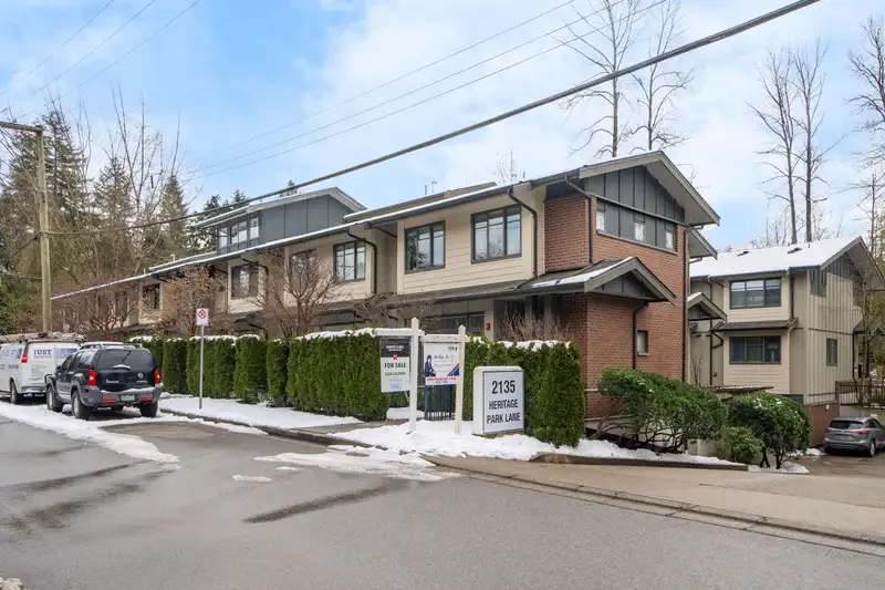 404 2135 HERITAGE PARK LANE - photo 1 of 28