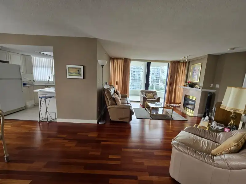 807 6088 MINORU BOULEVARD - photo 2 of 9