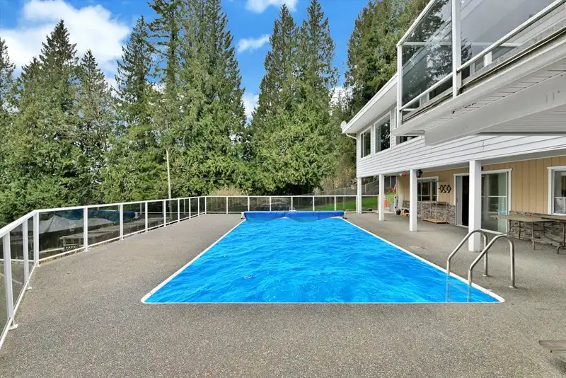 26161 LOUGHEED HIGHWAY - photo 3 of 39
