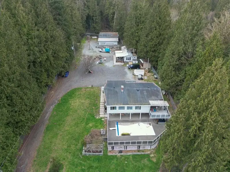 26161 LOUGHEED HIGHWAY - photo 4 of 39