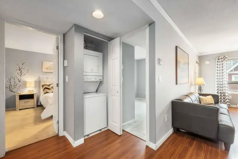 308 14355 103 AVENUE - photo 3 of 40