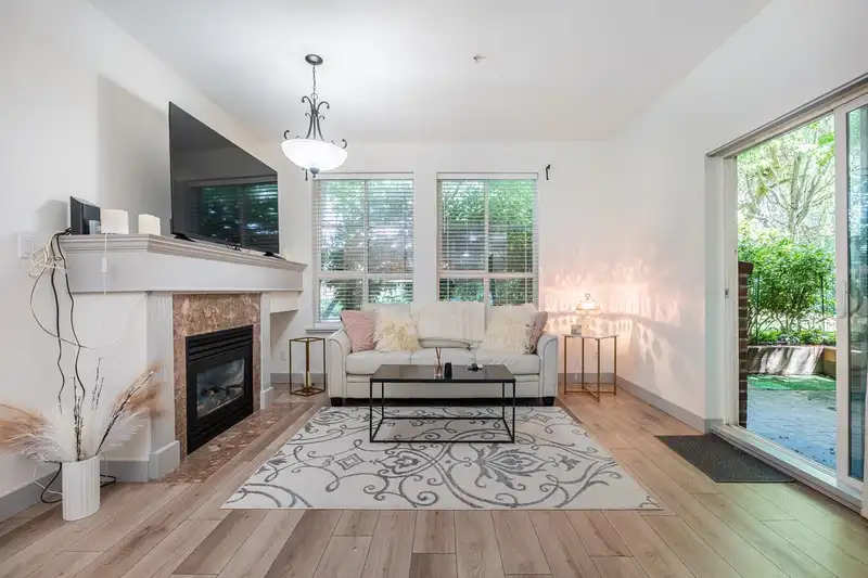 104 522 SMITH AVENUE - photo 3 of 34