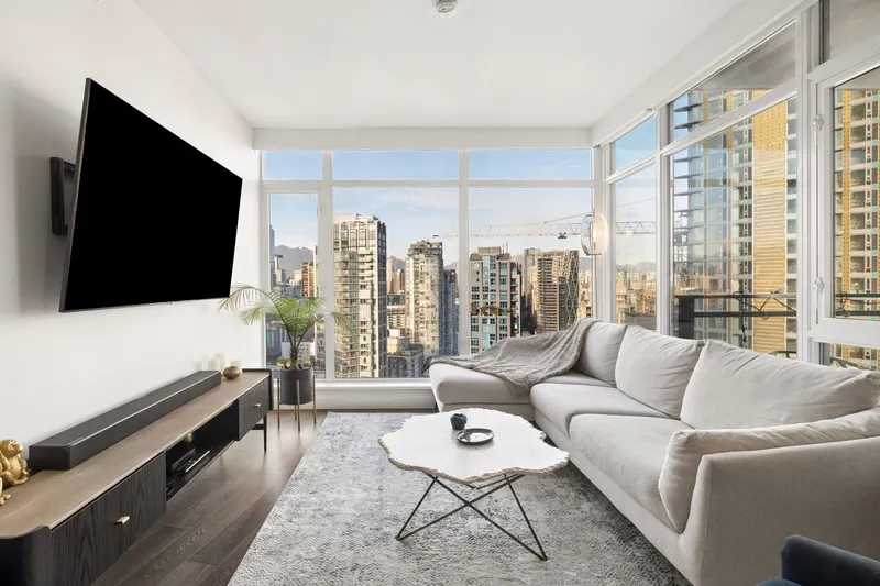 3005 1372 SEYMOUR STREET - photo 3 of 25