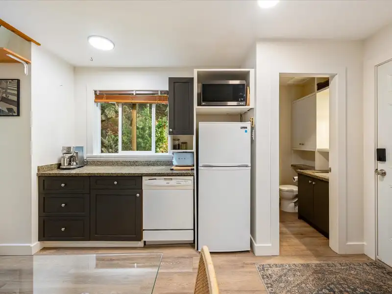 9 2101 WHISTLER ROAD - photo 4 of 14