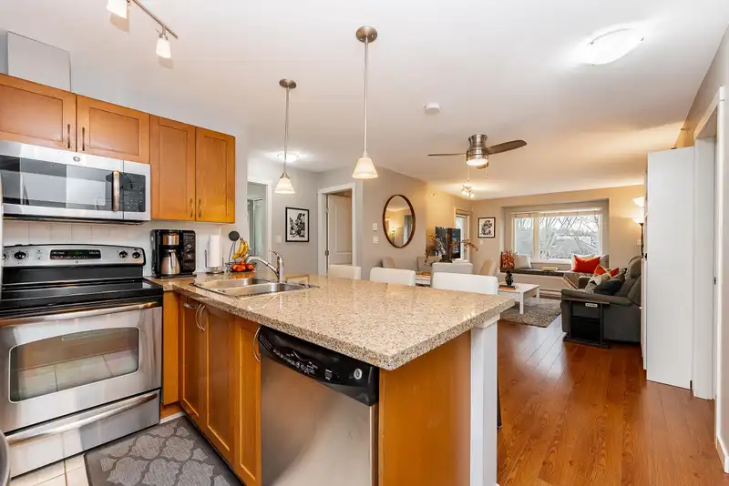 PH8 2373 ATKINS AVENUE - photo 3 of 40
