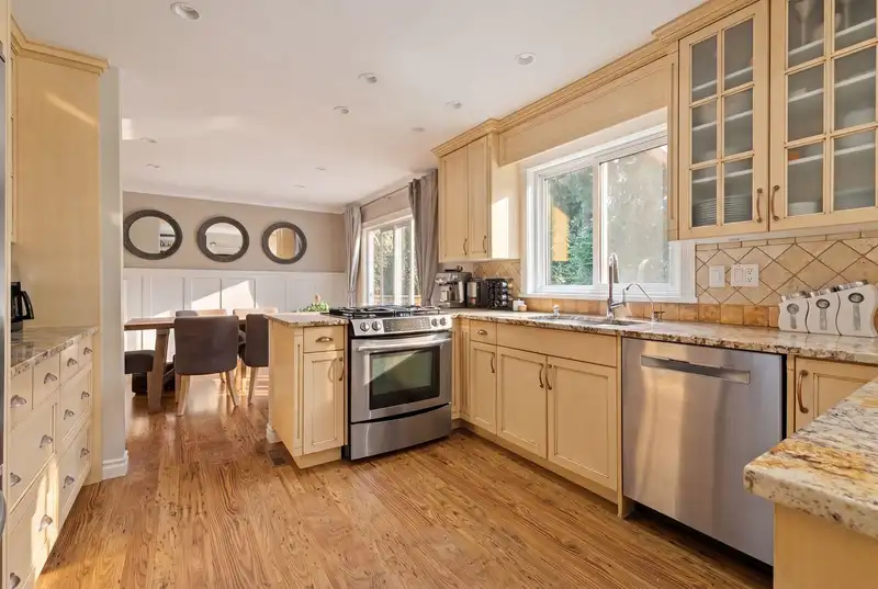 697 E BRAEMAR ROAD - photo 4 of 33