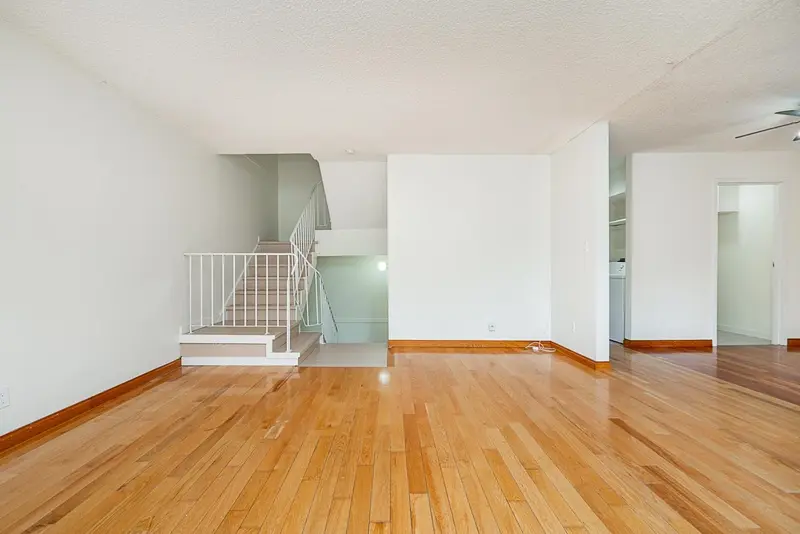 10570 HOLLY PARK LANE - photo 3 of 25