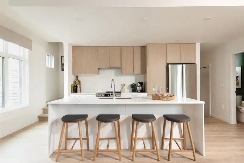 151 6951 204 STREET - photo 1 of 15