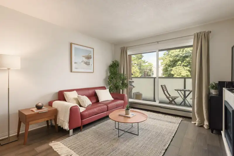 306 570 E 8TH AVENUE - photo 1 of 25