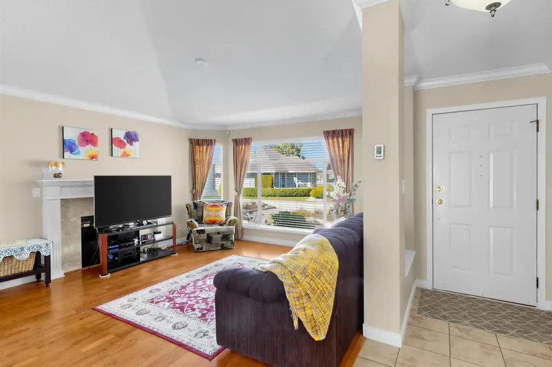 16 2672 151 STREET - photo 4 of 25