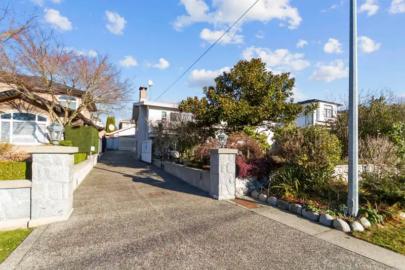 6771 WINCH STREET - photo 2 of 30