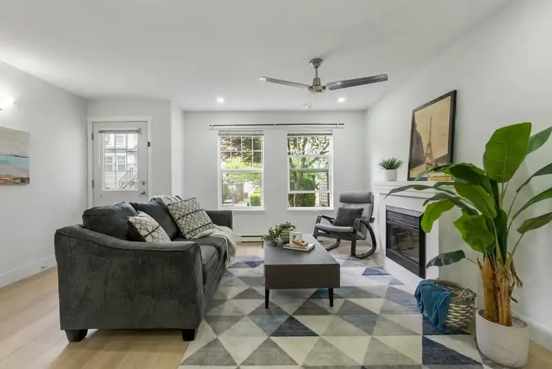 61 8638 159 STREET - photo 2 of 32