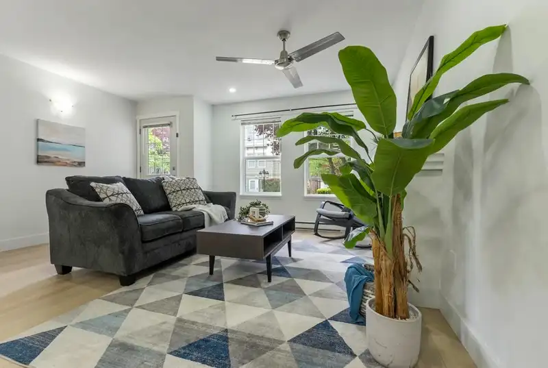 61 8638 159 STREET - photo 3 of 32
