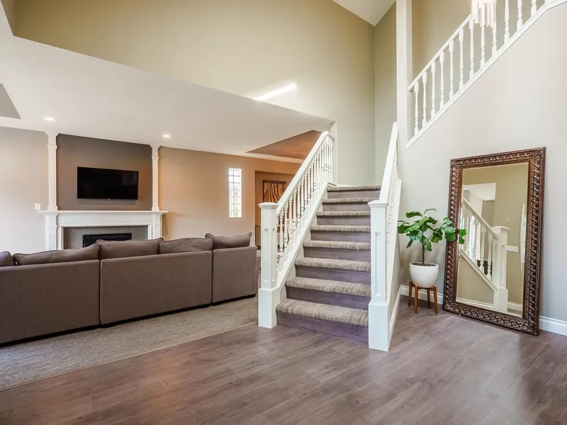 20977 44 AVENUE - photo 2 of 25