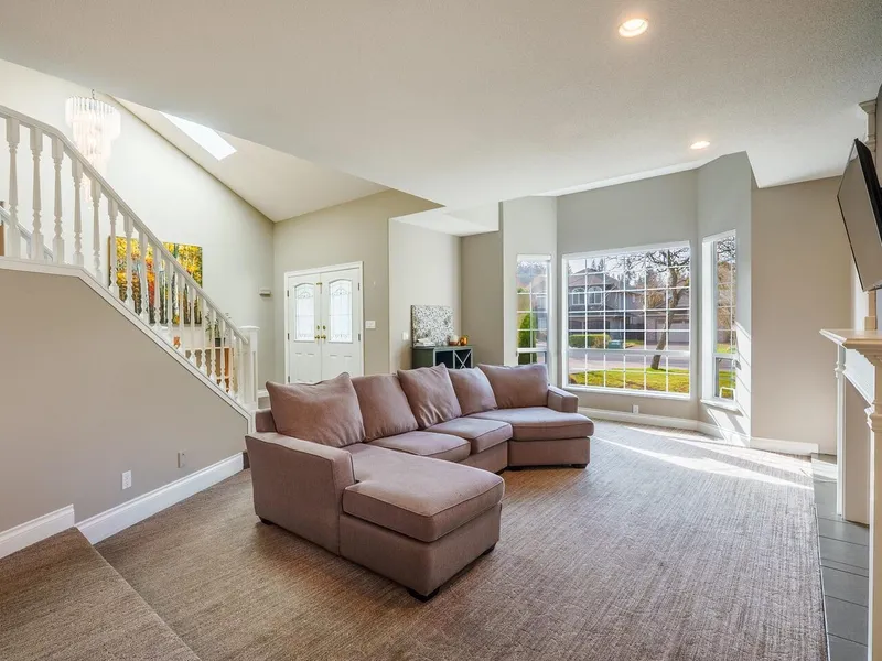 20977 44 AVENUE - photo 4 of 25