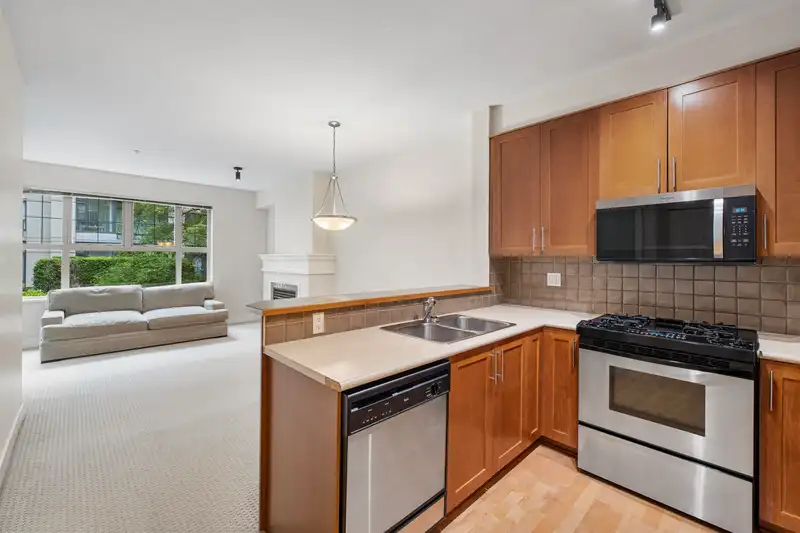 1207 4655 VALLEY DRIVE - photo 3 of 28