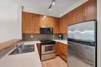 1207 4655 VALLEY DRIVE - thumbnail 4