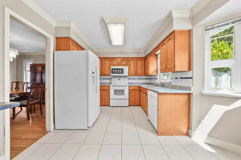 3731 BRACEWELL COURT - photo 2 of 30