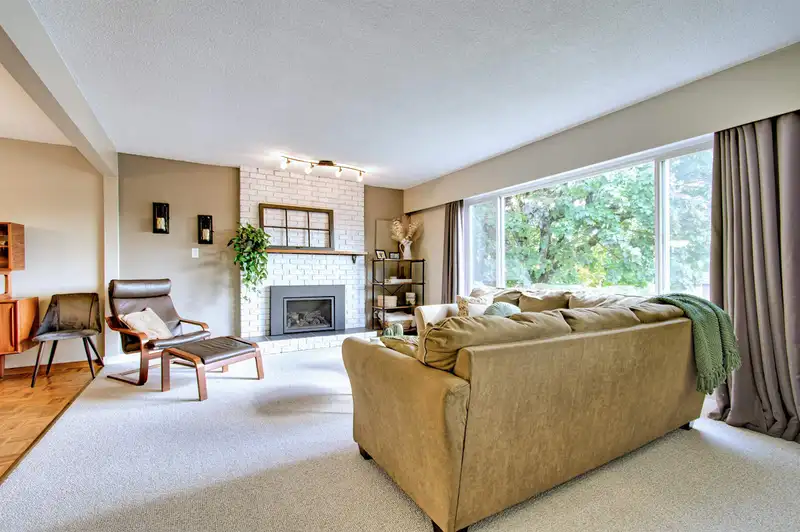 18855 120 AVENUE - photo 1 of 30