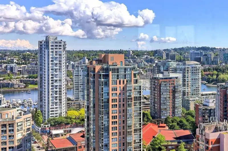 2405 1155 HOMER STREET - photo 2 of 32