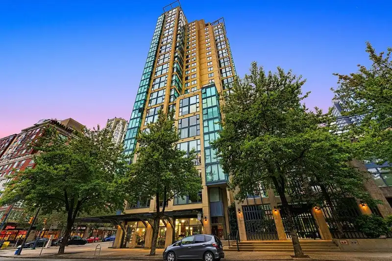 2405 1155 HOMER STREET - photo 3 of 32