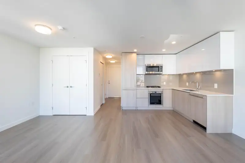 1307 618 CARNARVON STREET - photo 2 of 27