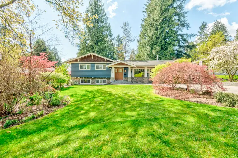 2956 SPURAWAY AVENUE - photo 1 of 39