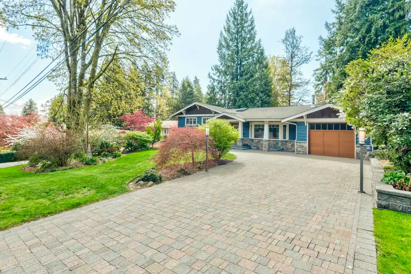 2956 SPURAWAY AVENUE - photo 3 of 39