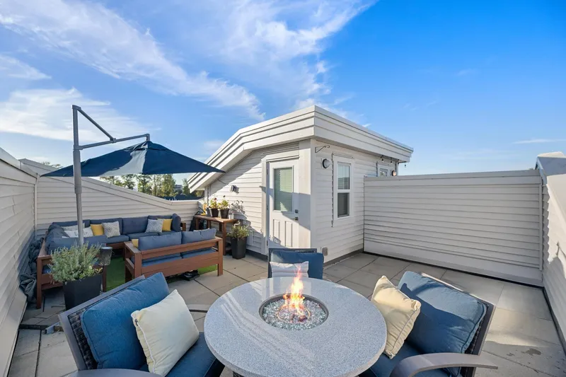 46 8371 202B STREET - photo 2 of 25