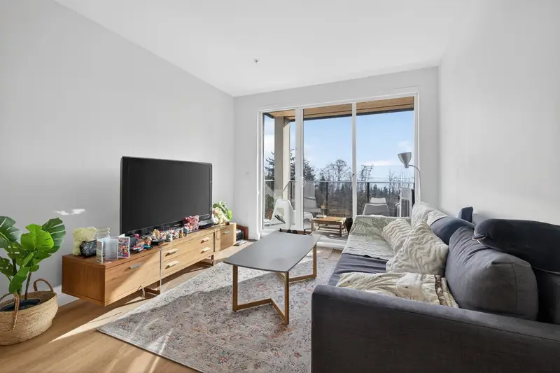 206 9580 TOWER ROAD - photo 2 of 15