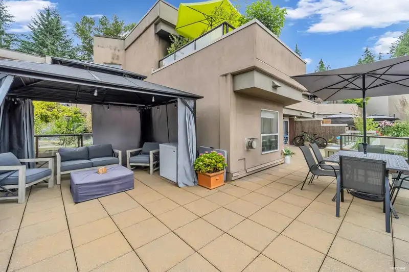 604 1500 OSTLER COURT - photo 2 of 40