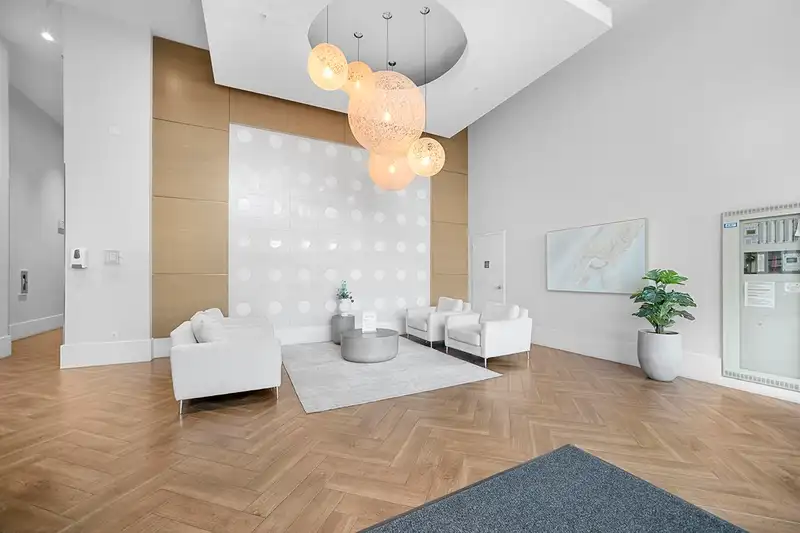 1807 13688 100 AVENUE - photo 4 of 23