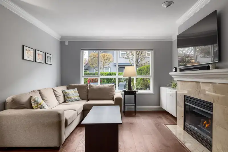6 258 W 14TH STREET - photo 4 of 32