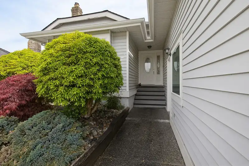 2165 TOWER COURT - photo 2 of 32