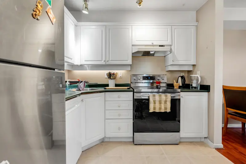 313 13780 76 AVENUE - photo 3 of 24