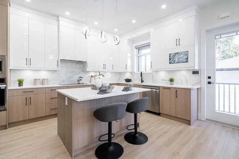 1941 PRAIRIE AVENUE - photo 2 of 25